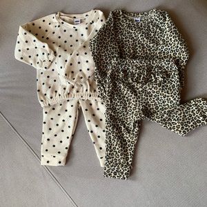 2 Baby outfit sets